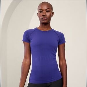 Athleta Momentum seamless tee size xl